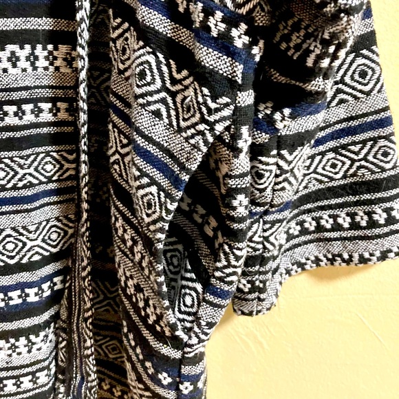 Traditional Thai open front woven cotton jacket - Picture 2 of 7